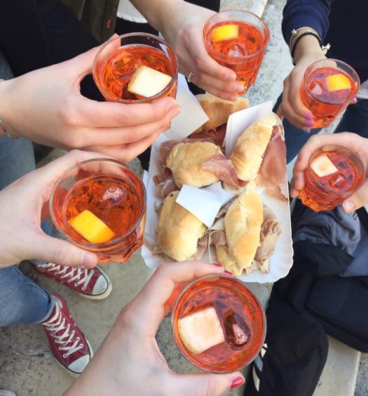 Aperitivo per universitari